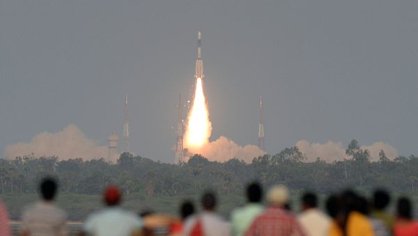 Запуск спутника GSLV-F08 с отрова Шрихарикота в штате Андхра-Прадеш, Индия, 29 марта 2018 года\= - Sputnik Азербайджан
