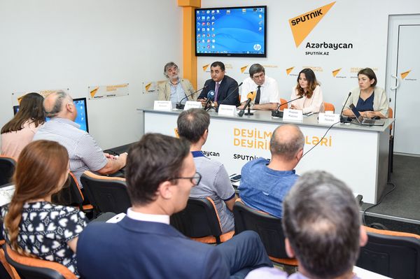 Образовательный проект SputnikPro в мультимедийном пресс-центре Sputnik Азербайджан - Sputnik Азербайджан