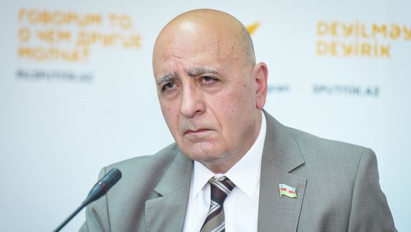 Депутат Милли Меджлиса (парламента) Азербайджанской Республики Расим Мусабеков - Sputnik Азербайджан