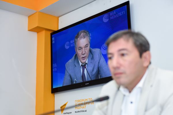 Видеомост Москва – Баку, посвященный развитию азербайджано – российских отношений в мультимедийном пресс-центре Sputnik Азербайджан - Sputnik Азербайджан