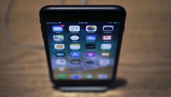 Телефон iPhone X - Sputnik Азербайджан