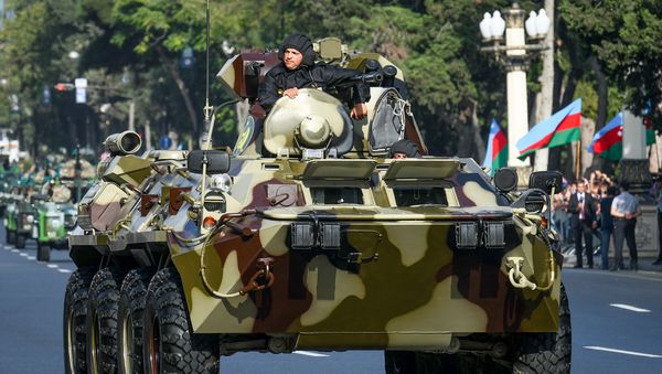 Военный парад по случаю 100-летия освобождения Баку Кавказской исламской армией. 15 сентября 2018 года - Sputnik Азербайджан