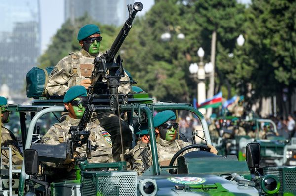 Военный парад по случаю 100-летия освобождения Баку Кавказской исламской армией. 15 сентября 2018 года - Sputnik Азербайджан