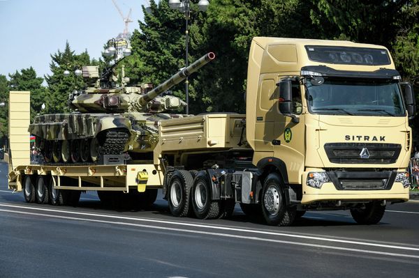 Военный парад по случаю 100-летия освобождения Баку Кавказской исламской армией. 15 сентября 2018 года - Sputnik Азербайджан