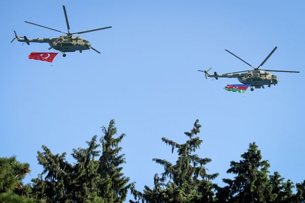Военный парад по случаю 100-летия освобождения Баку Кавказской исламской армией. 15 сентября 2018 года - Sputnik Азербайджан