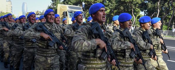 Военный парад по случаю 100-летия освобождения Баку Кавказской исламской армией. 15 сентября 2018 года Военный парад по случаю 100-летия освобождения Баку Кавказской исламской армией. 15 сентября 2018 года - Sputnik Азербайджан