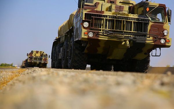 Войска, привлеченные к учениям, занимают районы сосредоточения - Sputnik Азербайджан