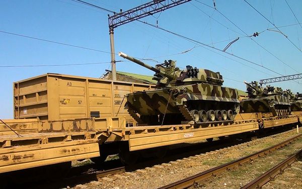 Войска, привлеченные к учениям, занимают районы сосредоточения - Sputnik Азербайджан