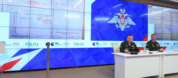 Брифинг Министерства обороны РФ по  крушению Боинга-777 - Sputnik Азербайджан