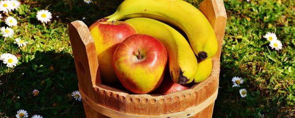 Alma və banan, arxiv şəkli - Sputnik Азербайджан