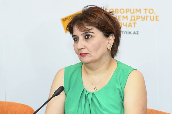 Заместитель декана Бакинского государственного университета Самира Алиева - Sputnik Азербайджан