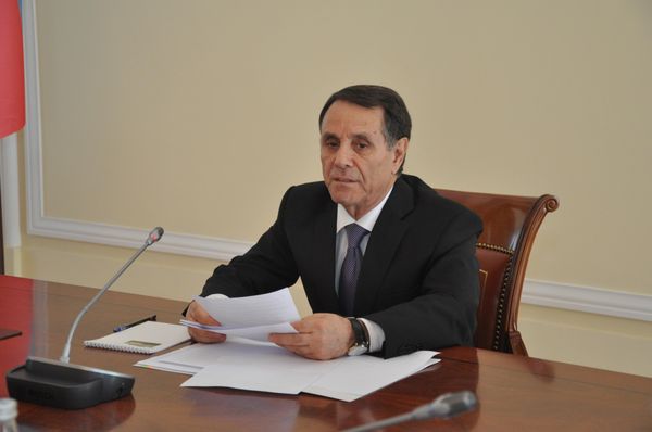 Премьер-министр Азербайджана Новруз Мамедов в ходе заседания Кабинета Министров. Баку, 24 сентября 2018 года - Sputnik Азербайджан