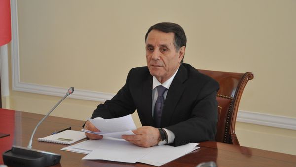 Премьер-министр Азербайджана Новруз Мамедов в ходе заседания Кабинета Министров. Баку, 24 сентября 2018 года - Sputnik Азербайджан