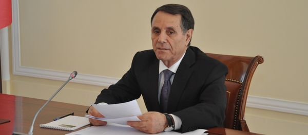 Премьер-министр Азербайджана Новруз Мамедов в ходе заседания Кабинета Министров. Баку, 24 сентября 2018 года - Sputnik Азербайджан