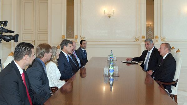 Президент Азербайджана Ильхам Алиев на встрече с делегацией во главе с председателем Специального олимпийского комитета Тимоти Шривером. Баку, 25 сентября 2018 года - Sputnik Азербайджан