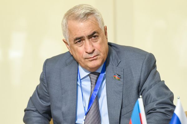 Джавид Гурбанов председатель ЗАО Азербайджанские железные дороги - Sputnik Азербайджан