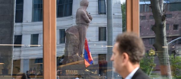 Площадь Шаумяна (18 апреля 2018). Ереван - Sputnik Азербайджан