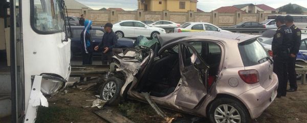 Авария с участием автобуса номер 160 - Sputnik Азербайджан