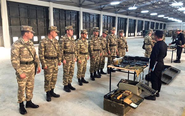 Процесс перевода вооружения, военной и специальной техники Азербайджанской Армии на зимний режим эксплуатации - Sputnik Азербайджан
