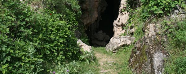 Азыхская пещера, расположенная на территории оккупированного Арменией Физулинского района Азербайджана - Sputnik Азербайджан
