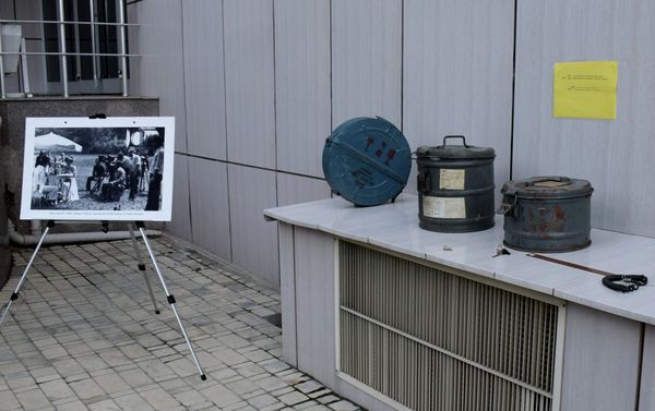 Ретро выставка кинотехники под названием Голоса из прошлого - Sputnik Азербайджан