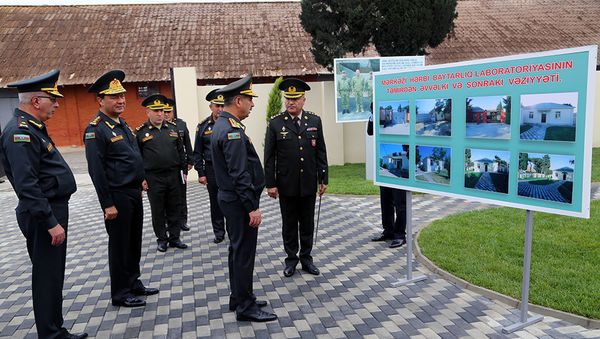 Министр обороны генерал-полковник Закир Гасанов в открытии Центральной Военной Ветеринарной Лаборатории Министерства Обороны - Sputnik Азербайджан
