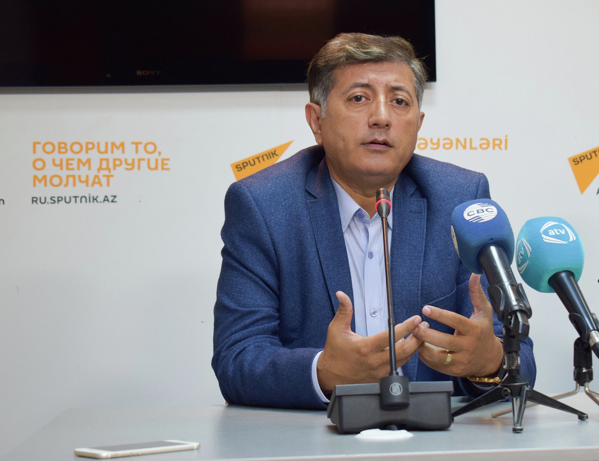 Директор центра нефтяных исследований Ильхам Шабан - Sputnik Азербайджан, 1920, 22.11.2023