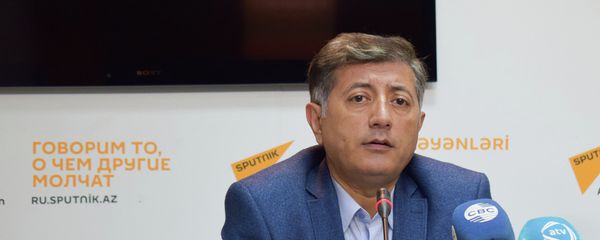 Директор центра нефтяных исследований Ильхам Шабан - Sputnik Азербайджан