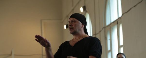 Педагог-репетитор Большого театра Марк Перетокин в ходе мастер-класса в балетной труппе Азербайджанского государственного театра оперы и балета - Sputnik Азербайджан
