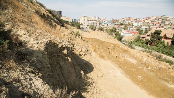 Оползень в Бадамдаре, фото из архива - Sputnik Азербайджан