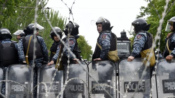 Ermənistan polisi - Sputnik Азербайджан
