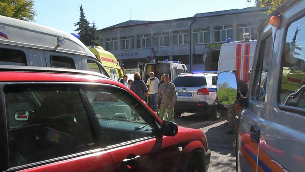 Стрельба в политехническом колледже в Керчи - Sputnik Азербайджан