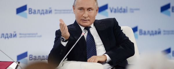 Президент РФ В. Путин принял участие в заседании клуба Валдай - Sputnik Азербайджан