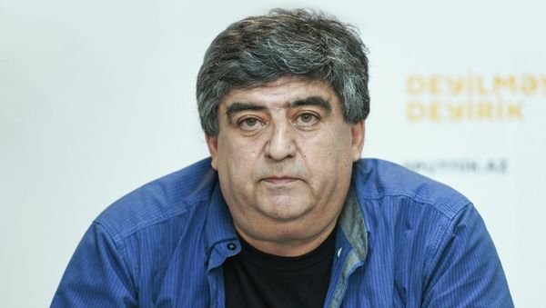 Глава НПО Помощь образованию водителей Фазиль Мамедов Глава НПО Помощь образованию водителей Фазиль Мамедов - Sputnik Азербайджан