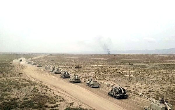 Учения ракетных и артиллерийских соединений ВС Азербайджана - Sputnik Азербайджан