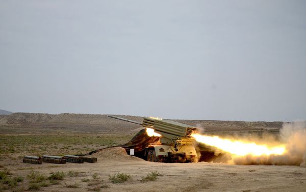 Учения ракетных и артиллерийских соединений ВС Азербайджана - Sputnik Азербайджан