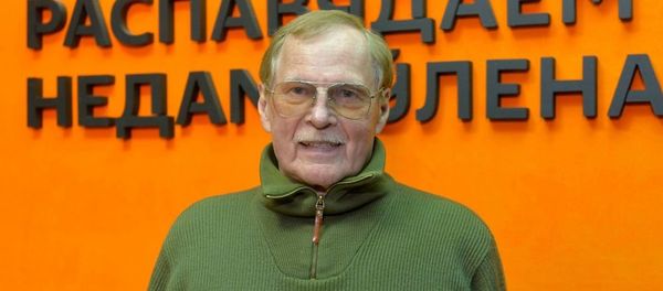 Народный артист Беларуси Владимир Гостюхин - Sputnik Азербайджан