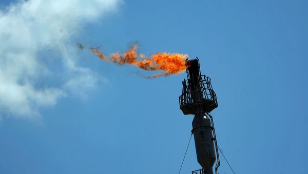 Газовый факел, фото из архива - Sputnik Азербайджан