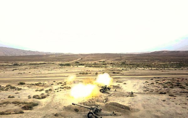 Воинское объединение провело учения с боевой стрельбой - Sputnik Азербайджан