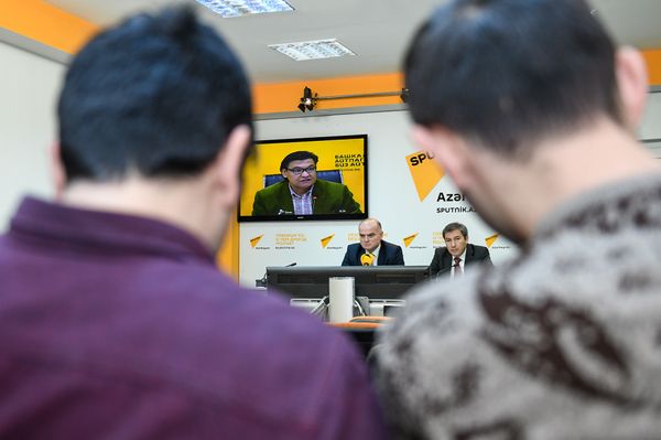Видеомост Москва – Астана – Баку – Бишкек – Ереван – Кишинев – Минск на тему: Экономическое взаимодействие в рамках СНГ - Sputnik Азербайджан
