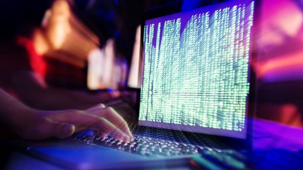 Вирус-вымогатель атаковал IT-системы компаний в разных странах - Sputnik Азербайджан