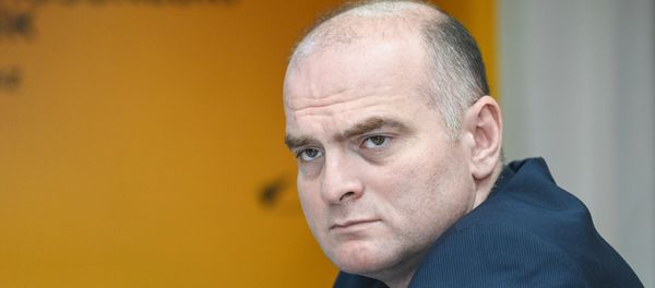 Заместитель директора Русской экономической школы Азербайджанского экономического университета (UNEC), доктор экономических наук, профессор Эльшад Мамедов - Sputnik Азербайджан