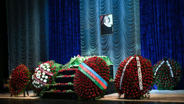 Церемония прощания с Амалией Панаховой - Sputnik Азербайджан