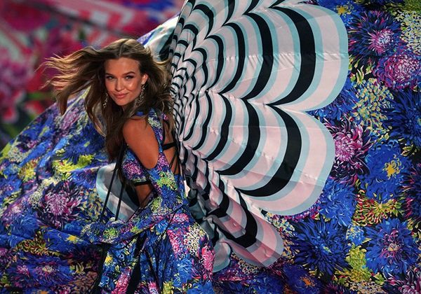 Показ Victoria’s Secret в Нью-Йорке - Sputnik Азербайджан