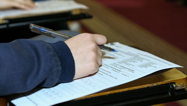 В Баку состоялся Географический диктант, организованный Русским географическим обществом - Sputnik Азербайджан
