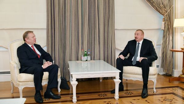Президент Азербайджанской Республики Ильхам Алиев принял чрезвычайного и полномочного посла Республики Беларусь в нашей стране Геннадия Ахрамовича - Sputnik Азербайджан