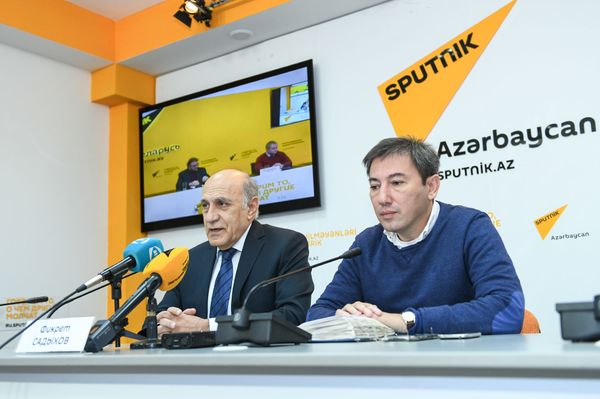 Видеомост Баку-Минск в  мультимедийном пресс-центре Sputnik Азербайджан - Sputnik Азербайджан