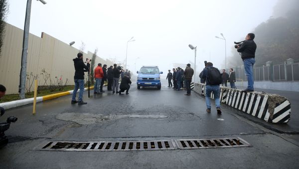 Представители СМИ ознакомились с нововведениями, реализованными на таможенном посту Мазымчай - Sputnik Азербайджан