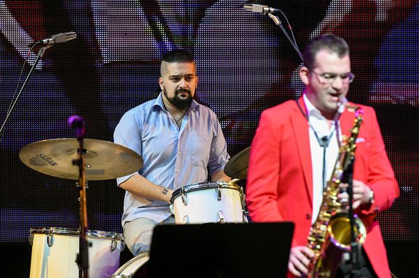Концерт jAzzeri Bands & Art на сцене Дворца имени Гейдара Алиева - Sputnik Азербайджан
