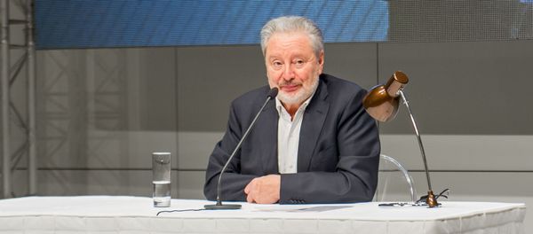 Лекция под названием Свети всегда российского актера театра и кино Вениамина Смехова в Центре Гейдара Алиева в Баку - Sputnik Азербайджан
